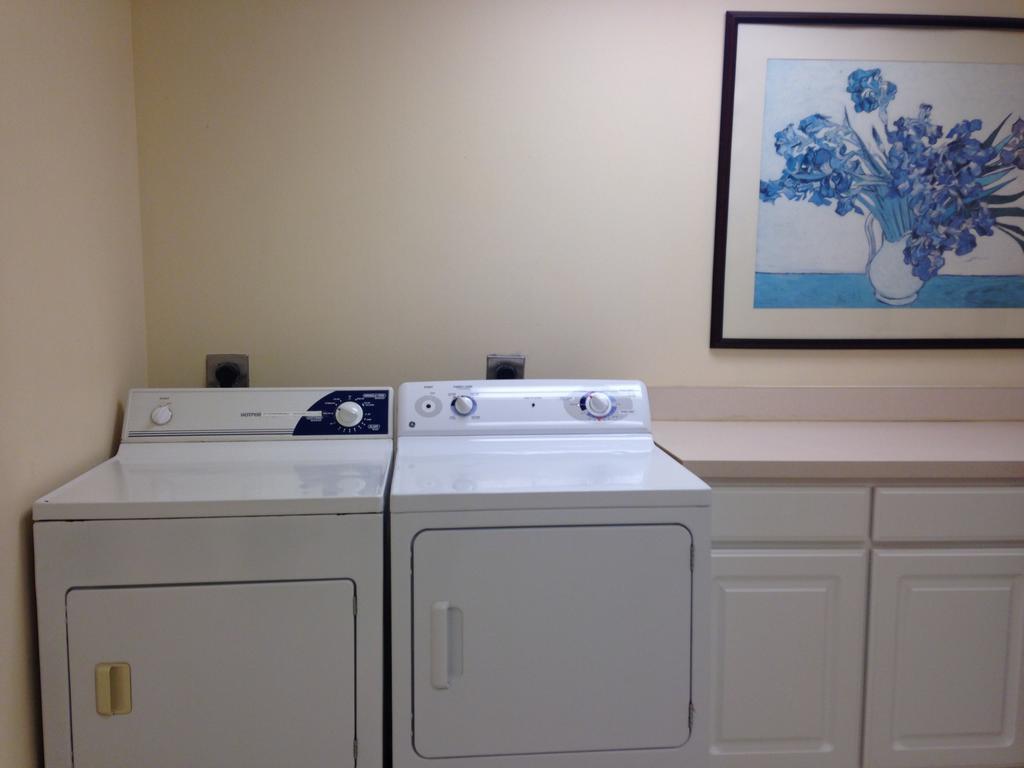 Cresthill Suites Suny University Albany Eksteriør bilde